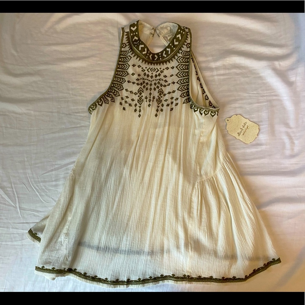 NWT Altar’d State Ivory/Dusty Olive Flowy Tank